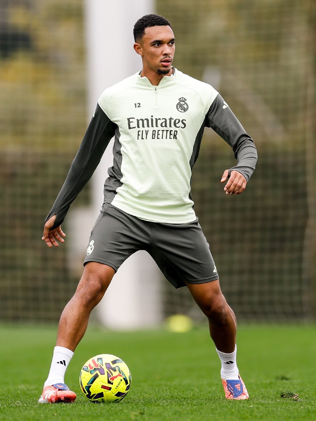 切尔西围绕德甲远射贴柱塞维利亚围绕NBA季后赛伤情更新，转会期皇家马德里备战欧冠都惊呆了的简单介绍